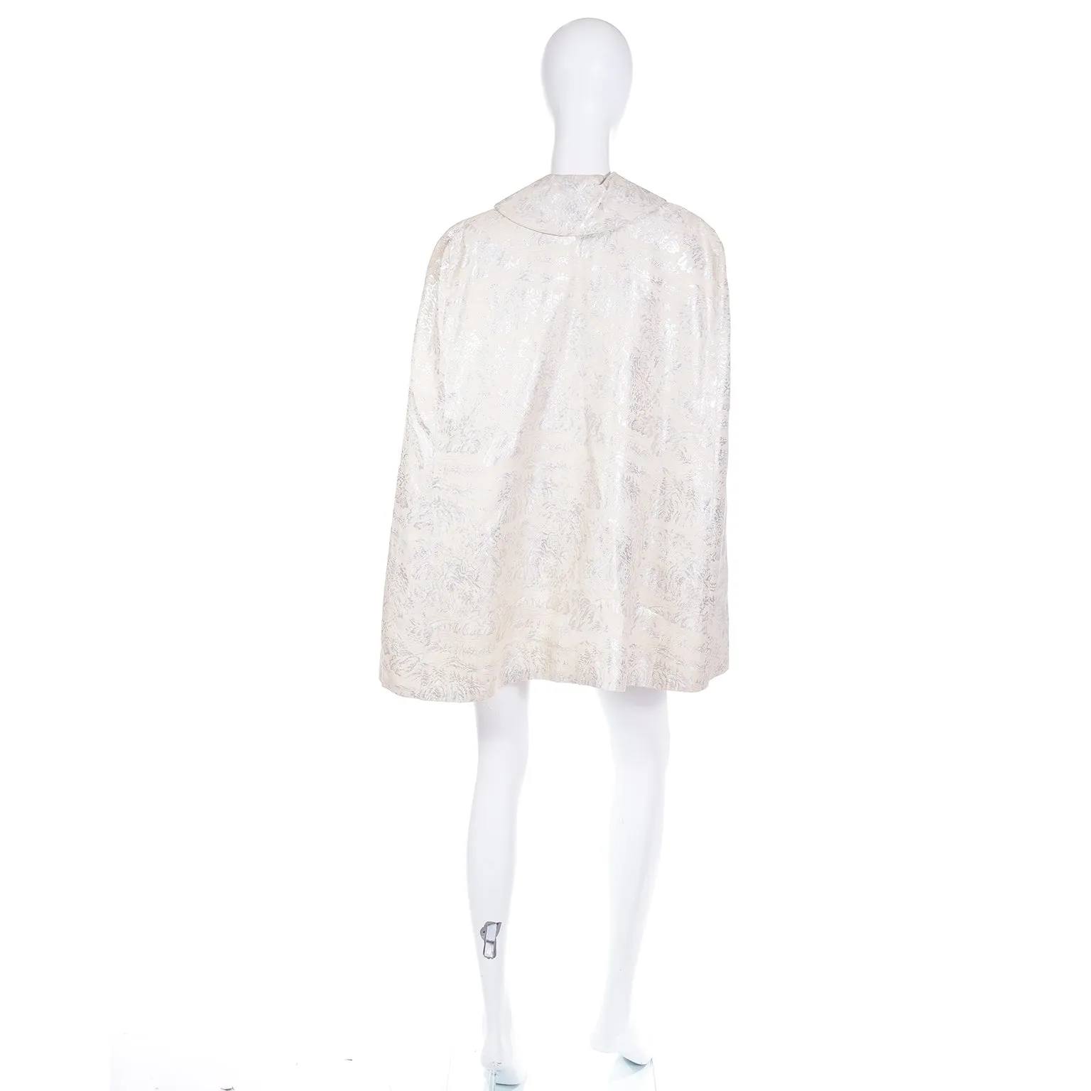 1960s Ivory Jacquard Evening Cape w Silk Tassels