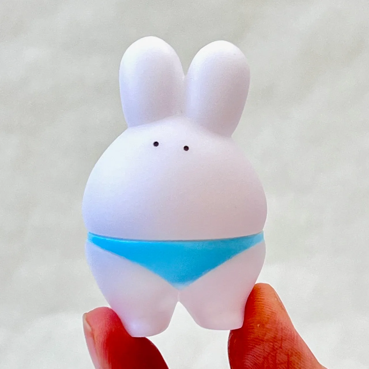 70708 SUMO RABBIT FIGURINES-10