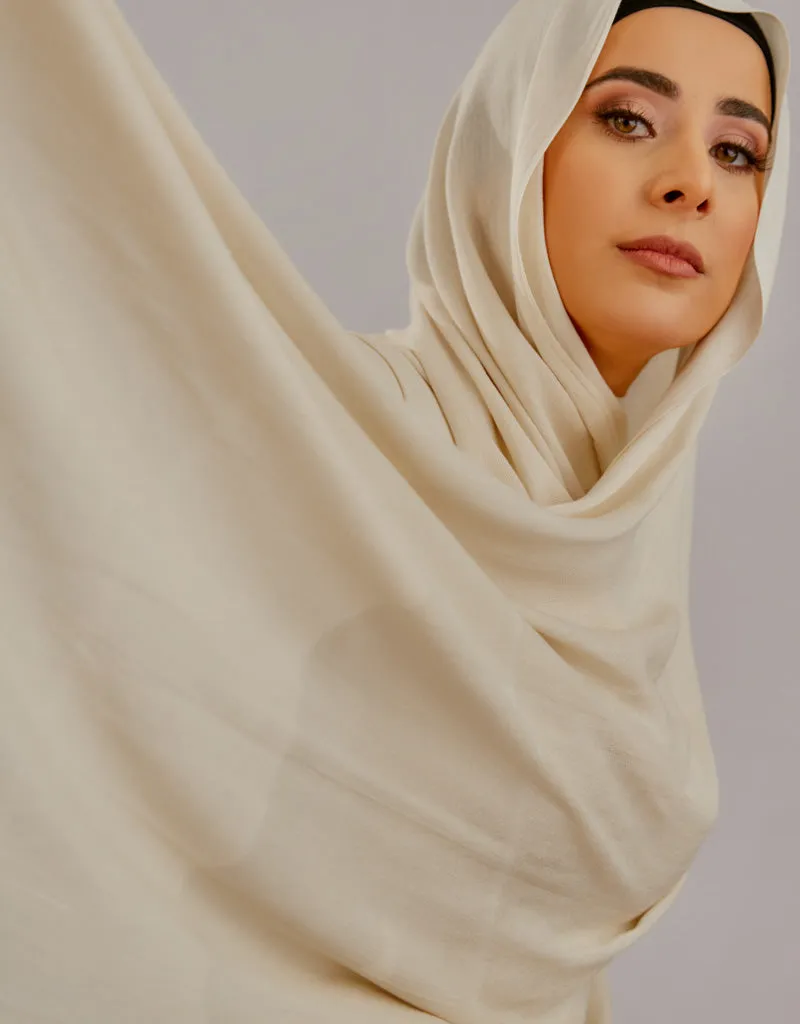 Modelle Twisted Scarves - Shades of White