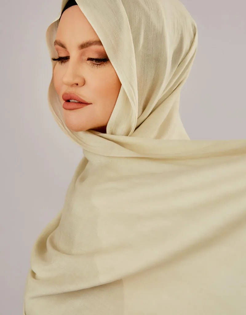 Modelle Twisted Scarves - Shades of White